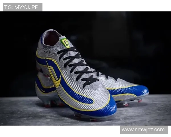 黑色传奇足球鞋球星上脚展示独特魅力助力场上表现提升